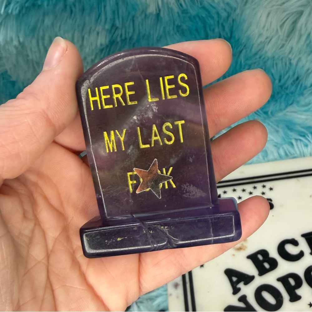 FLUORITE CRYSTAL TOMBSTONE CARVING HERE LIES MY LAST F